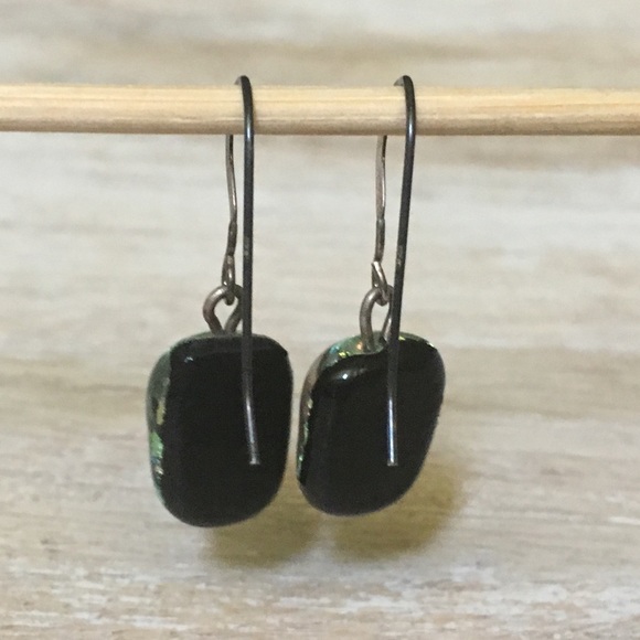 ❌SOLD❌Petite Drop Earrings - Picture 3 of 3